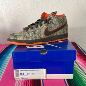 Nike Dunk Mid Premium SB 'REAL TREE CAMO'